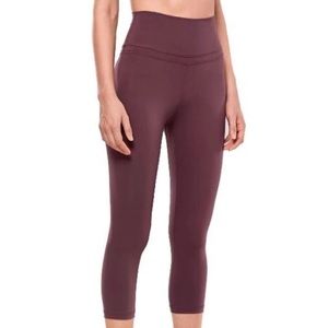 CRZ YOGA Women's High Waist Crop Capri Leggings